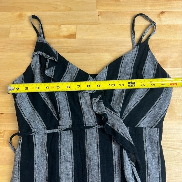 Rails Ariel Faux Wrap Dress Black‎ Silver Thompson Stripe Linen Blend Size Small - Picture 13 of 15